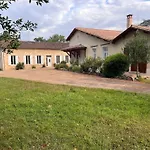 Dom wakacyjny Ancien Chai Renove Dans Un Parc Clos De 3 Hectares *